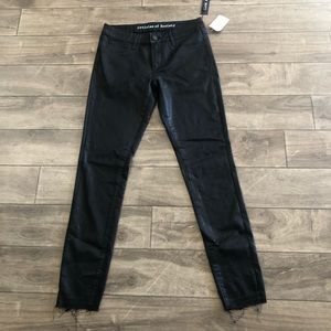 Women’s ankle skinny jeans